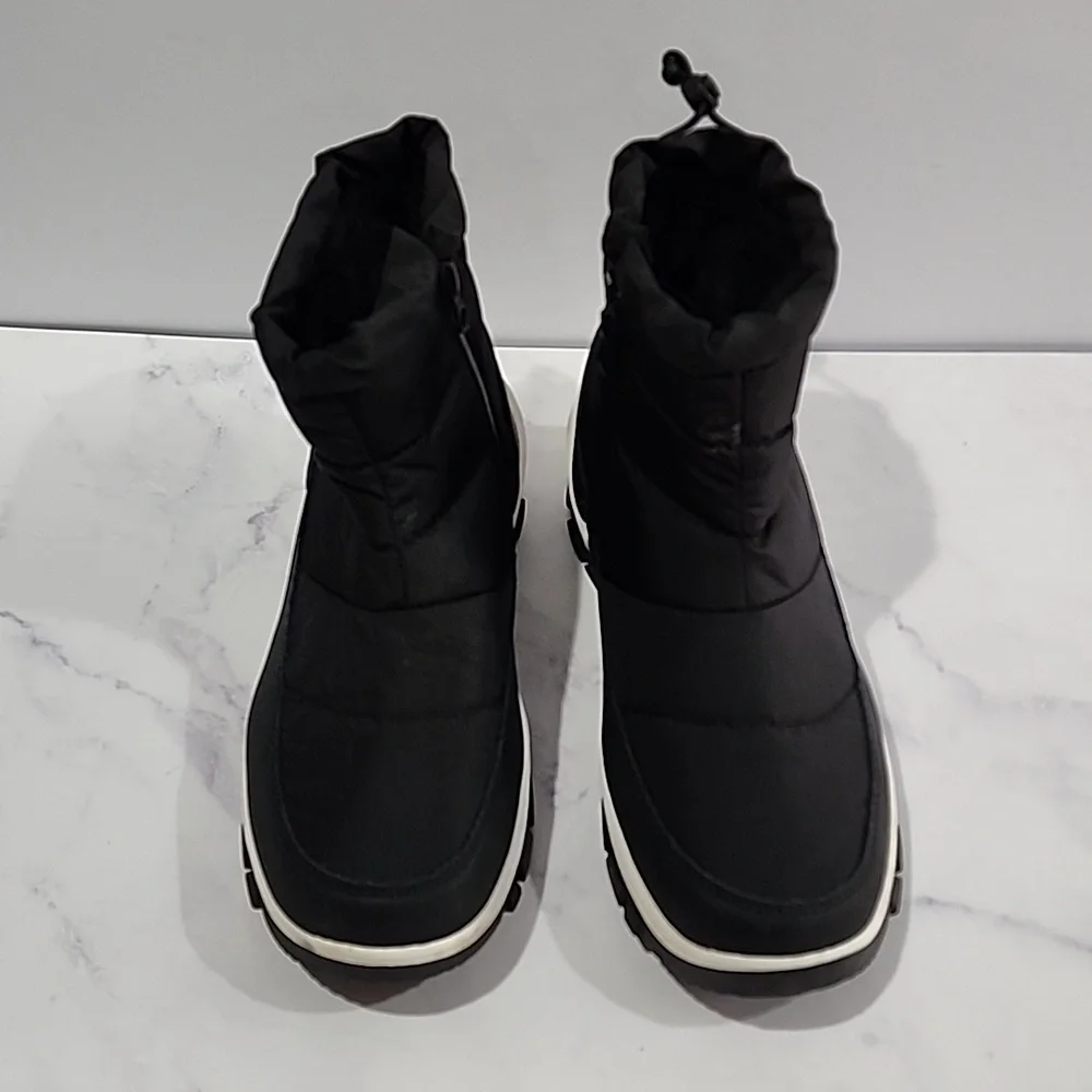 All In Motion Black & White  Winter Snow Boots